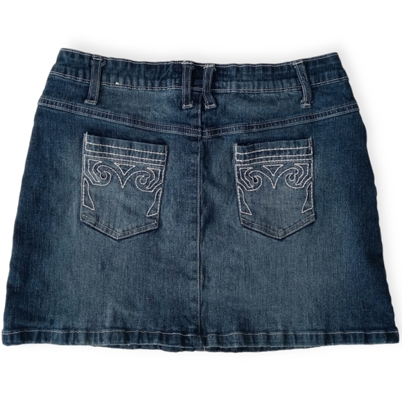 RAVE R4R JEANS WOMAN'S  MNI DENIM SKIRT. SIZE 11. COLOR BLUE. - Picture 11 of 16